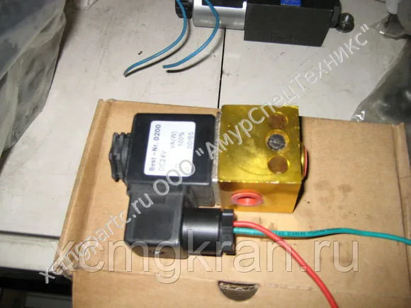Электромагнитный клапан автокрана XCMG