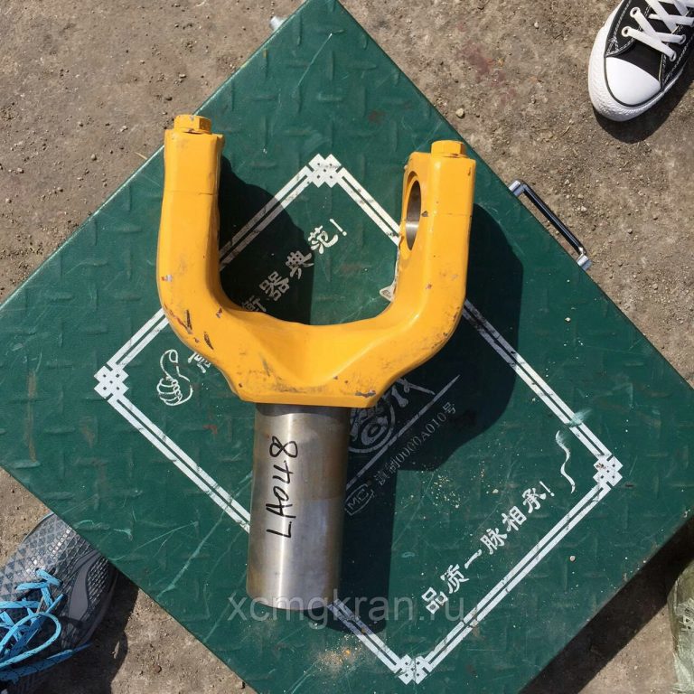 10. Гидроцилиндр бульдозера дт-75 с кронштейном. Вилка цилиндра xcmg gr180. Навеска ко 09. 127-3а.