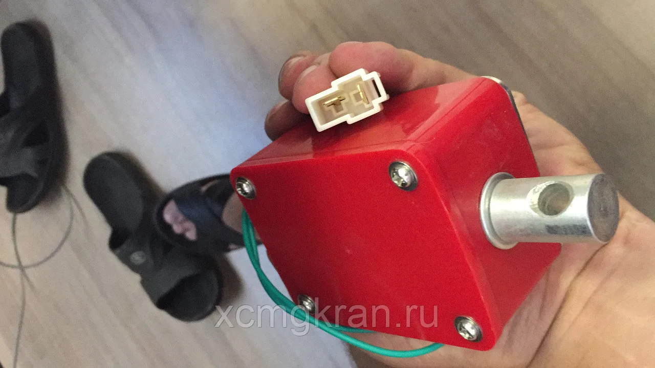 Концевой выключатель (ограничитель подъема груза) GJ-1 для автокрана ZOOMLION — изображение 2