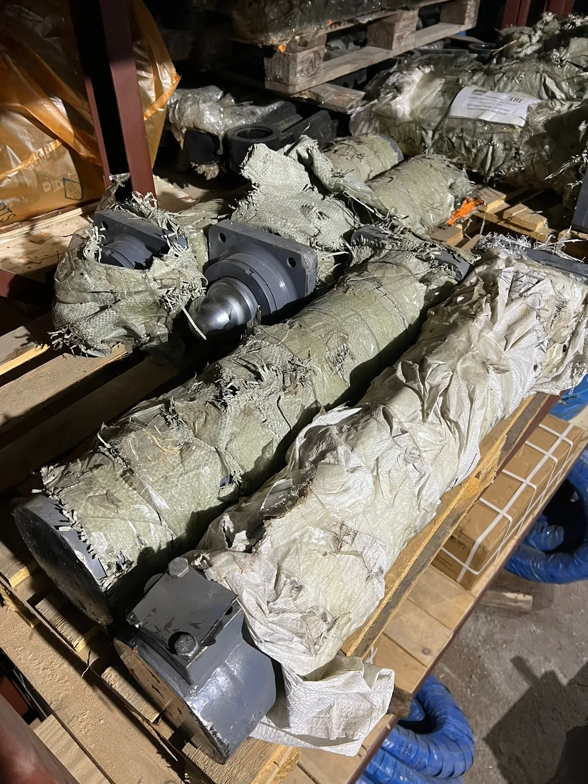 Гидроцилиндр аутригера автокрана XCMG XCT25L5