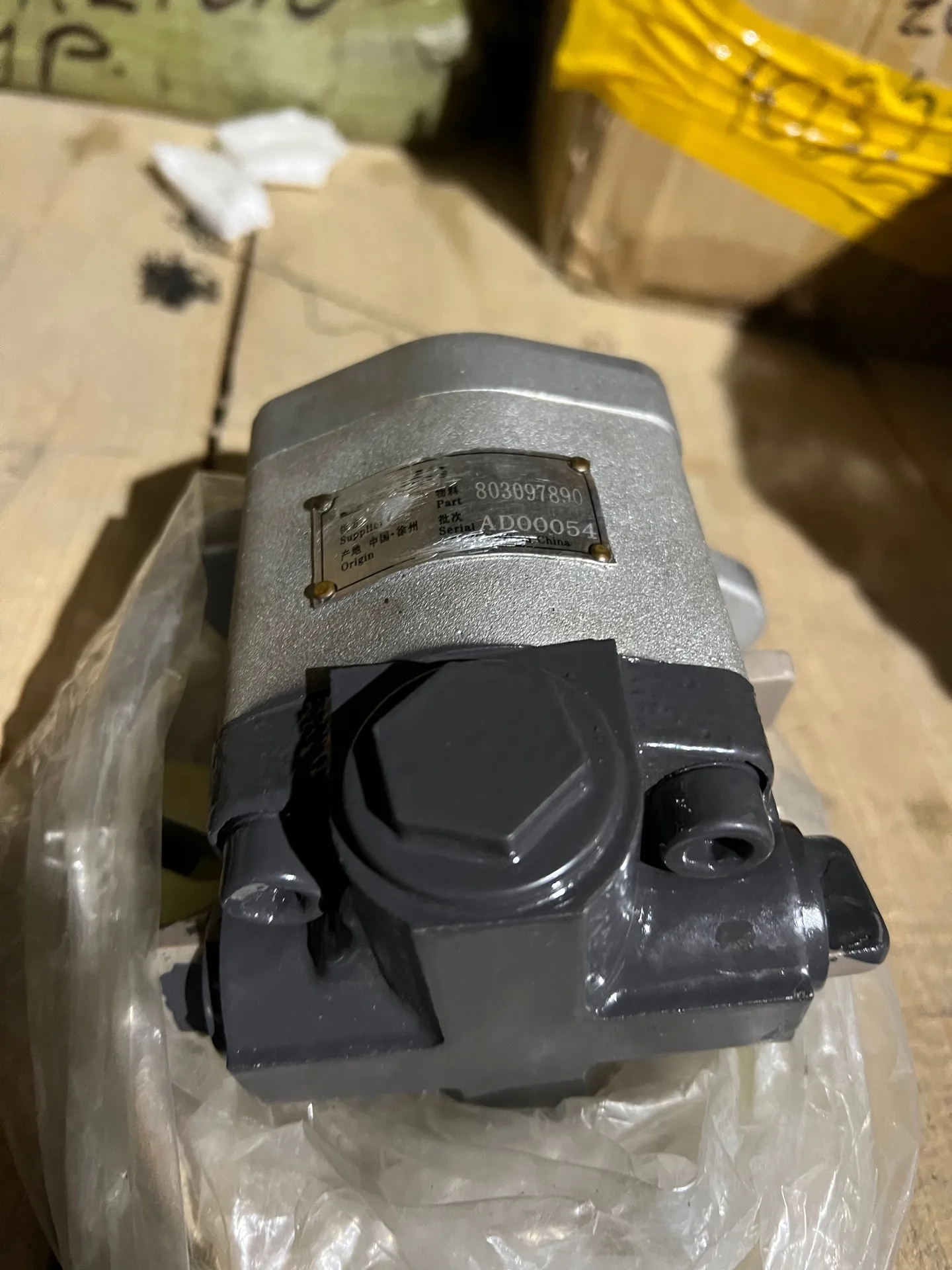 Насос ГУР 803097890 автокрана xcmg xct25l5sr — изображение 4