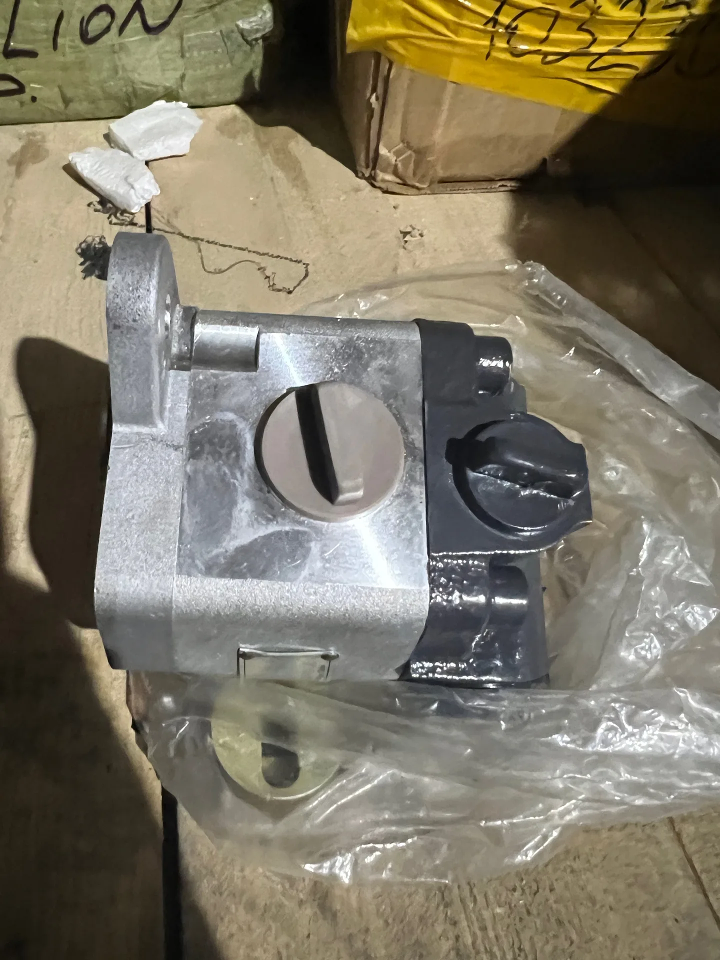 Насос ГУР 803097890 автокрана xcmg xct25l5sr