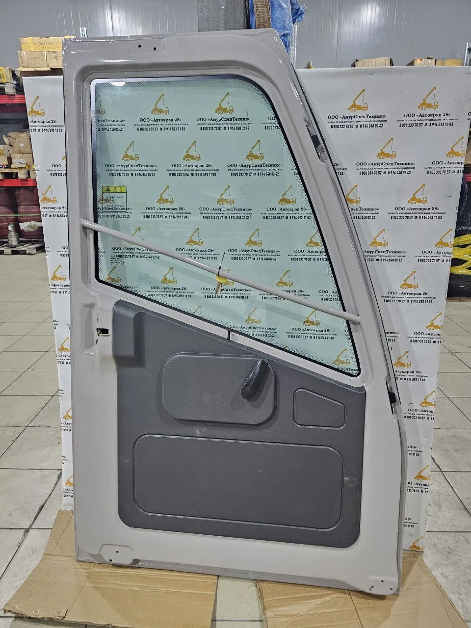 Дверь кабины крановщика в сборе Zoomlion ZTC600V — изображение 3